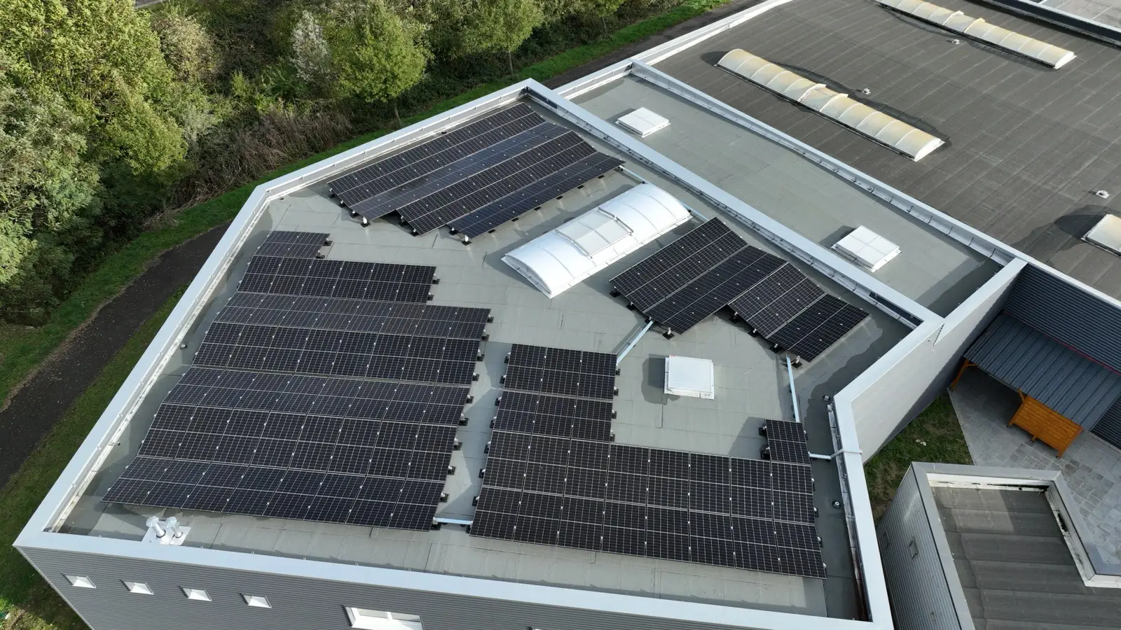 Centrale photovoltaïque sur toiture industrielle Greiner